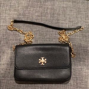 Tory burch wallet on a chain/clutch